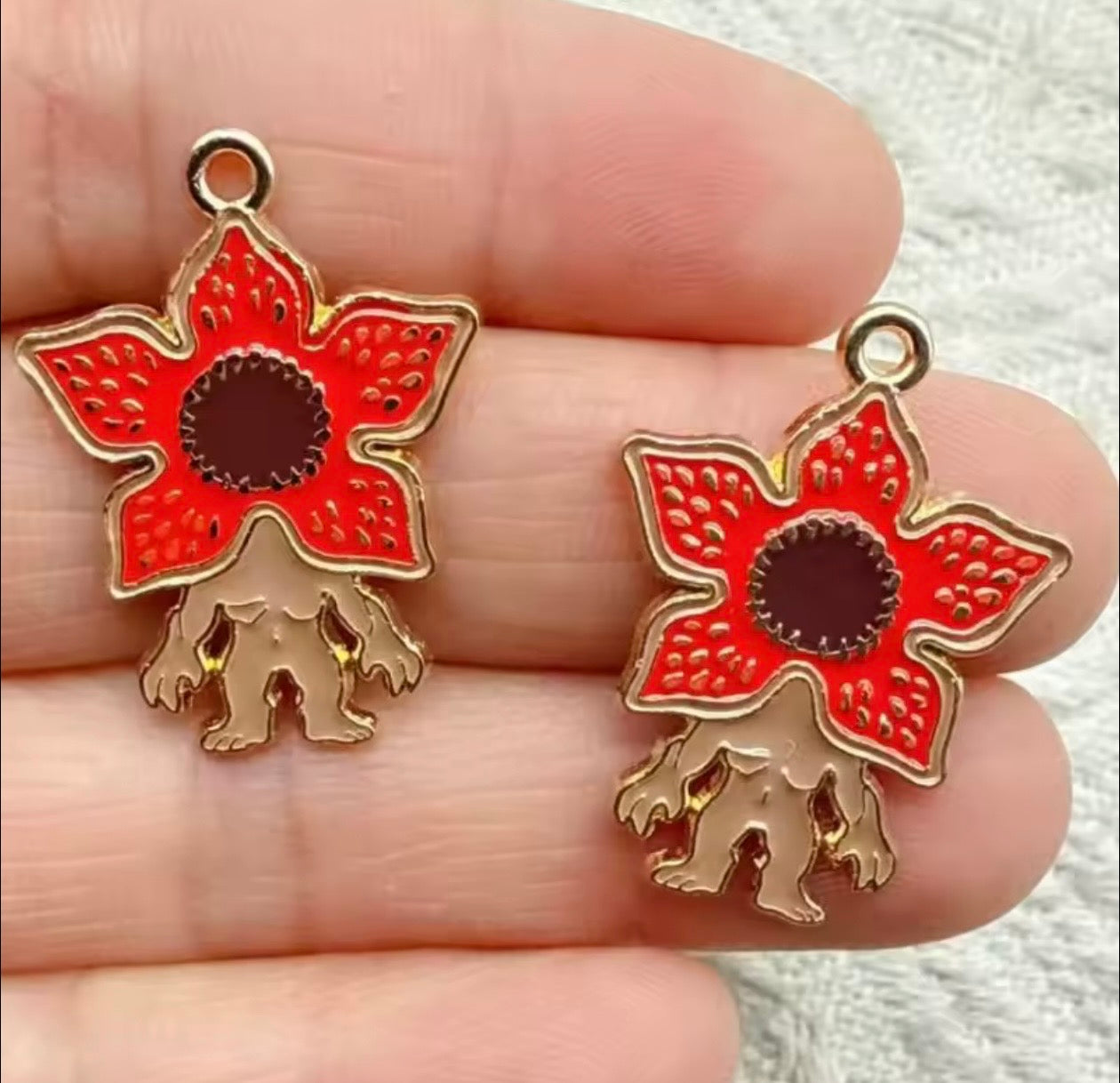 Stranger 🛀🎄 Charms