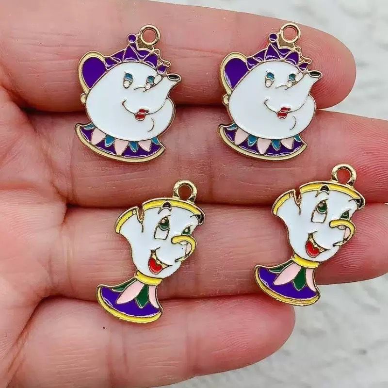 Beauty’s Mrs Potts & Chip