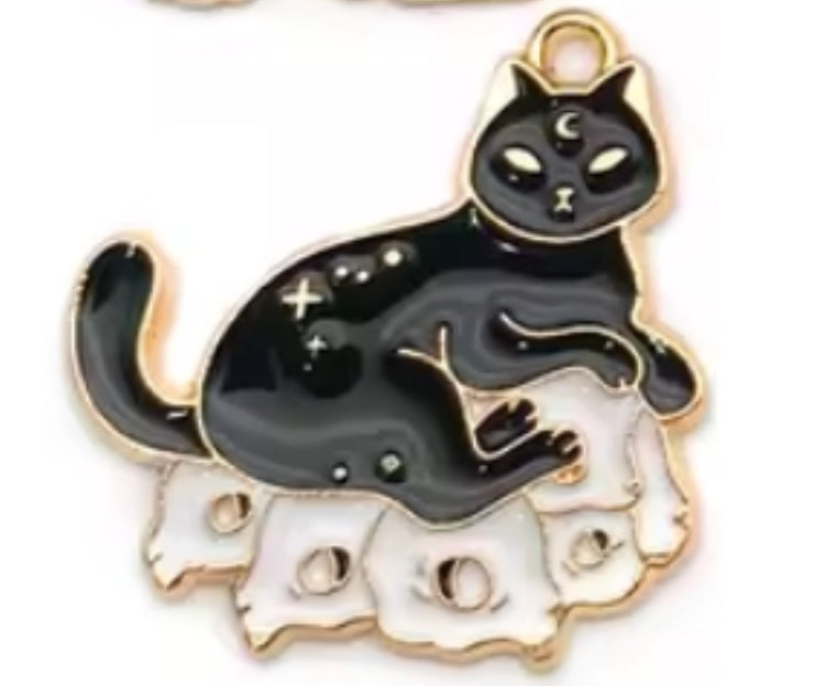 Spooky Cat 🐈‍⬛ Charms