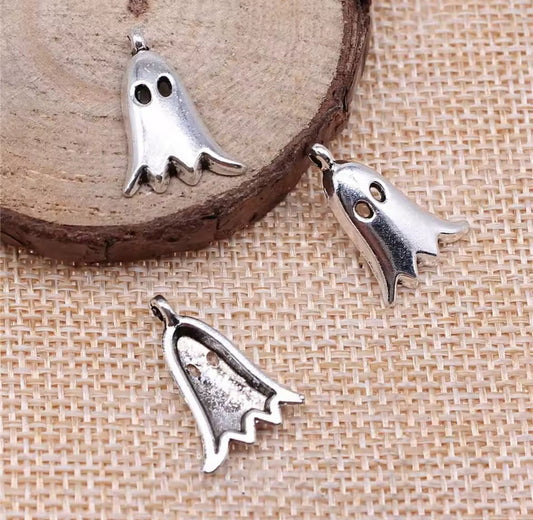 Ghostie 👻 charms